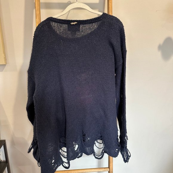 Wildfox White Label | Palace Guard Long Distressed Sweater | Size: Small - Picture 4 of 6